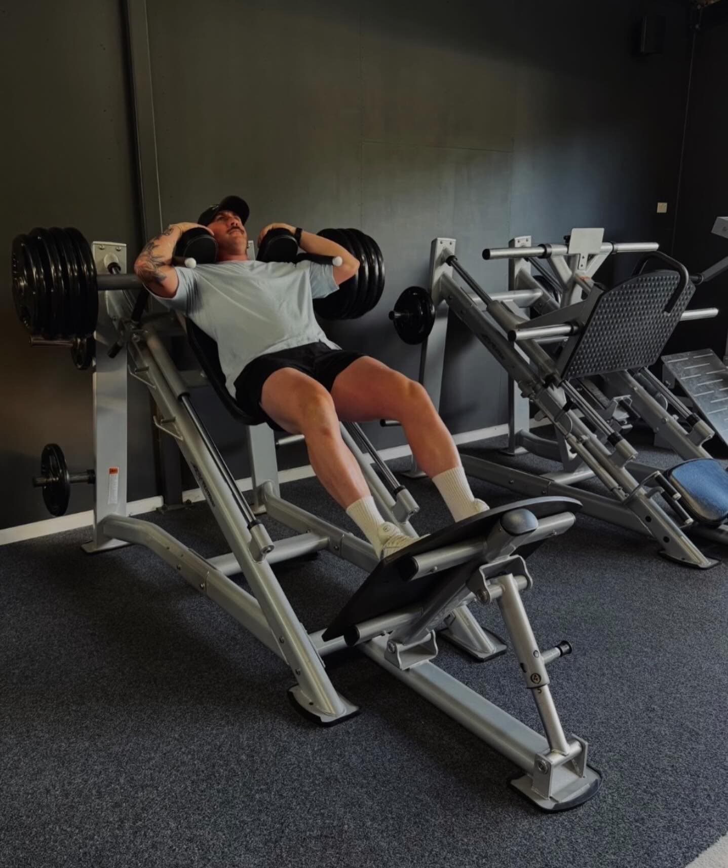 Hack squat machine